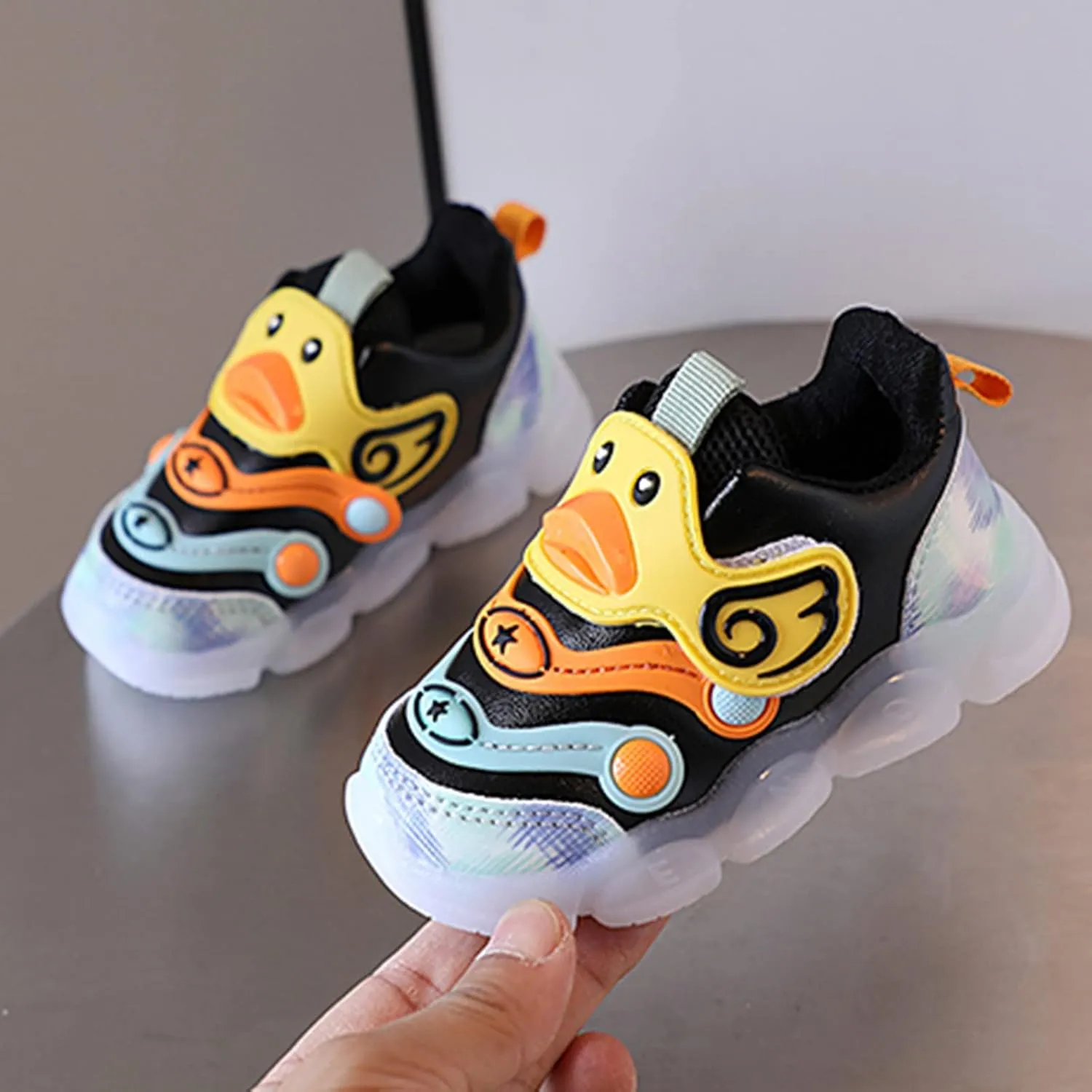 Baby Sports Shoes Light Shoes Toddler Girls Sneakers Boys Running Sports Soft Soled LED Luminous Shoes